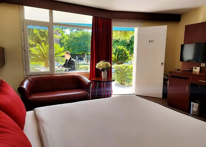 Cetinel Готель